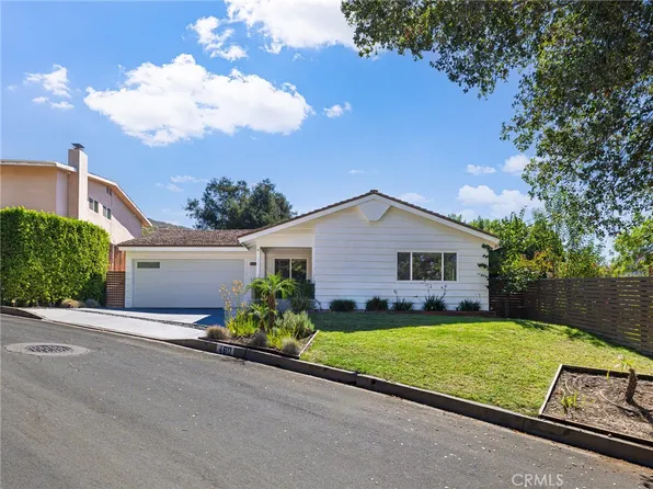 460 Mount Carmel Dr, Glendale, CA 91206