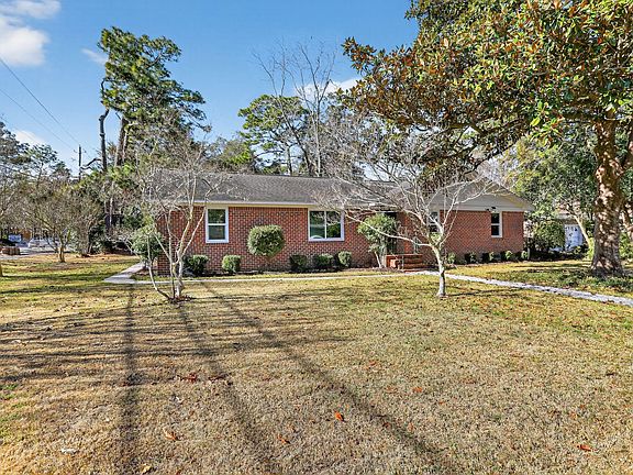 3rd image of 21 Manchester Rd