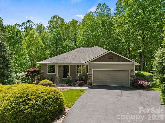 2nd image of 547 Pinnacle Peak Ln