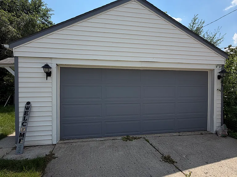 24087 Lehigh St — Photo 15