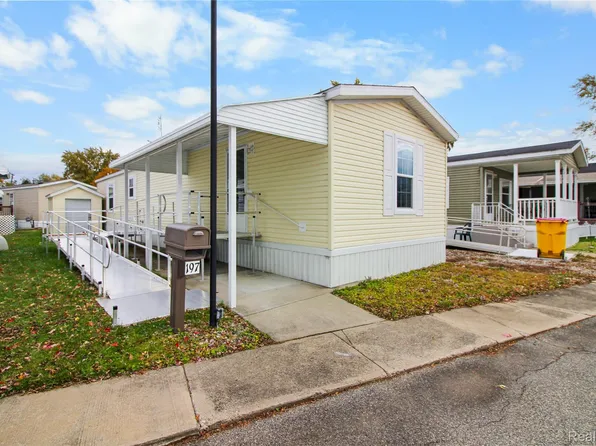 197 Jay St, Dearborn Heights, MI 48127
