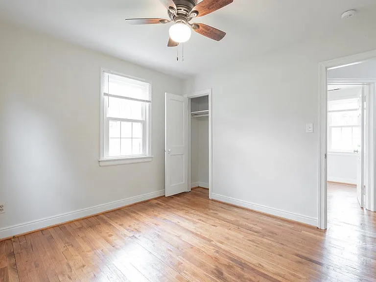 6408 W Grace St — Photo 17