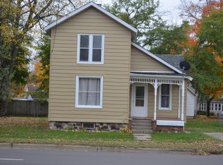 424 E State St, Colon, MI 49040