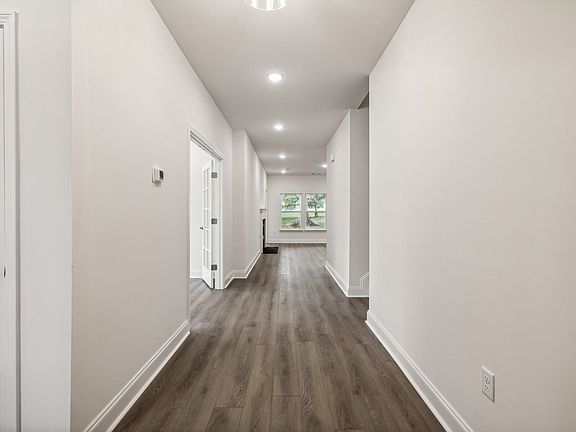 4th image of 505 Banchory Dr Lot 1