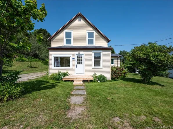 52 Fundy View Dr, Alma, NB E4H 1H7