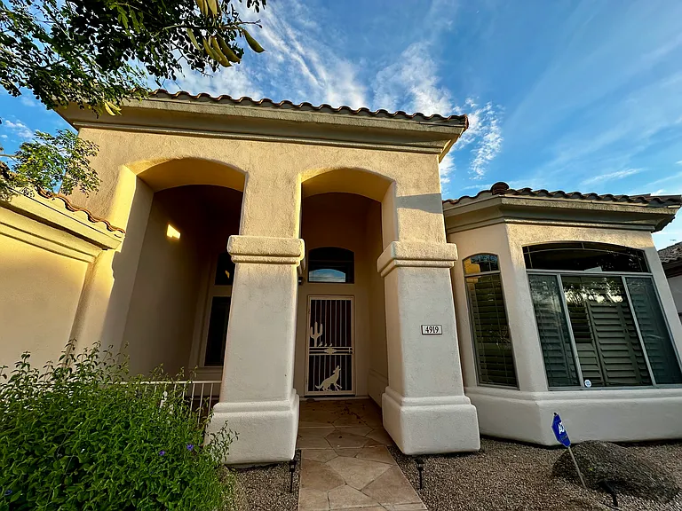 E Patrick Ln — Photo 8