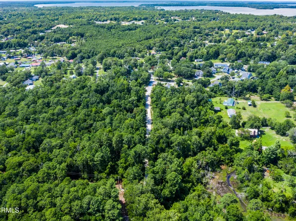 118 Riley Lewis Road, Sneads Ferry, NC 28460