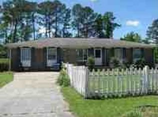 20 Yorkshire Dr, Jacksonville, NC 28546