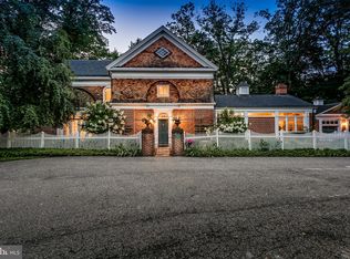 18 Merry Hill Ct, Pikesville, MD 21208