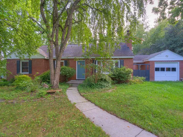 205 Cork Dr, Blacksburg, VA 24060