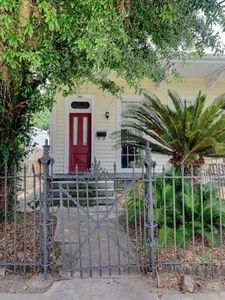 723 Upperline St, New Orleans, LA, 70115