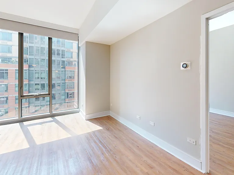 237 E 34th St #501 — Photo 9
