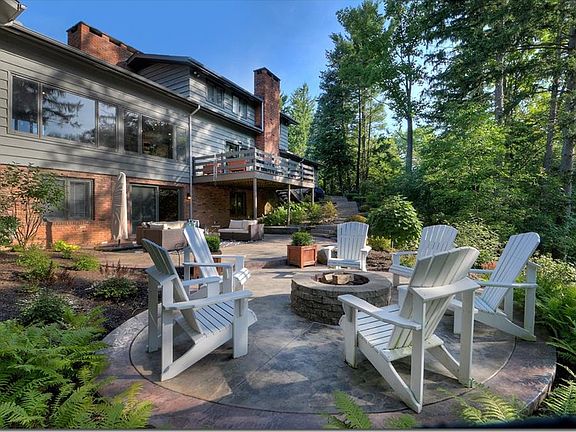 4th image of 17 Brandywood Dr