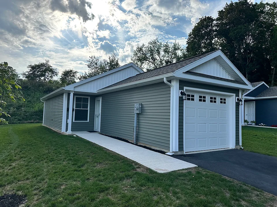 119 Paddle Pl
