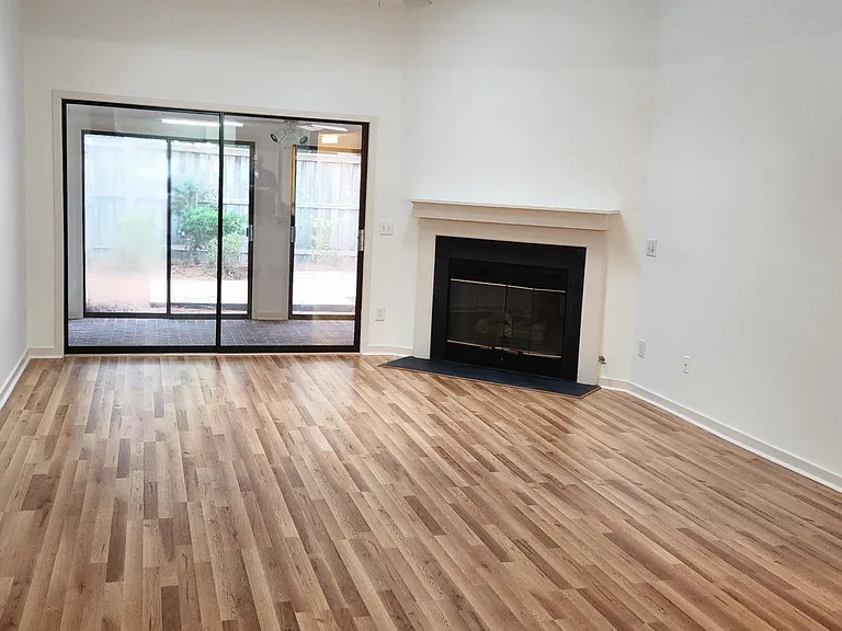 6015 Caddy Cir — Photo 6