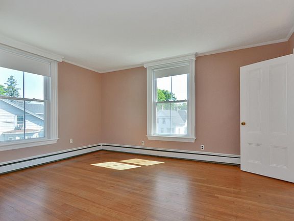 5th image of 35 Summer St #4
