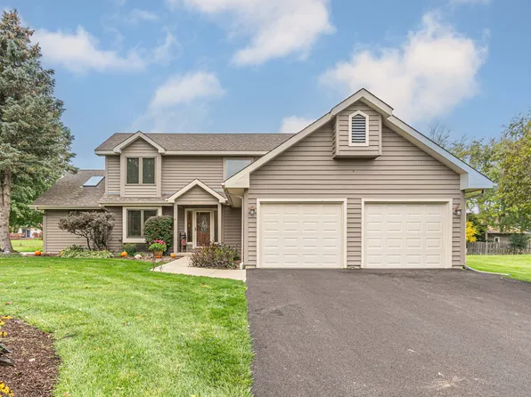 38540 N Pine Grove Ave, Wadsworth, IL 60083