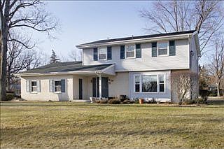 1st image of 8420 Brookwood Dr