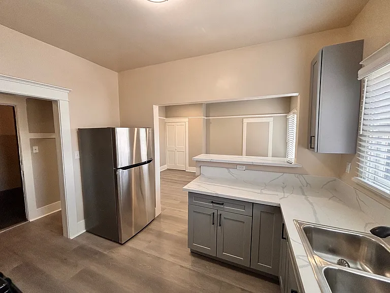 3401 N Mission Rd #12 — Photo 14