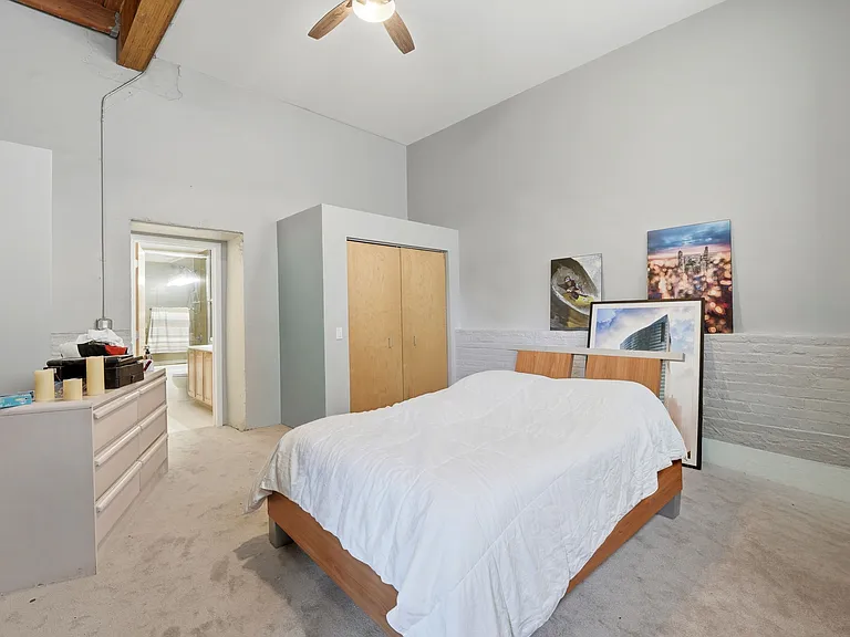 1500 W Monroe St #124 — Photo 13