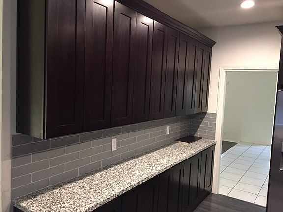 2nd image of 8990 Oakmount Blvd