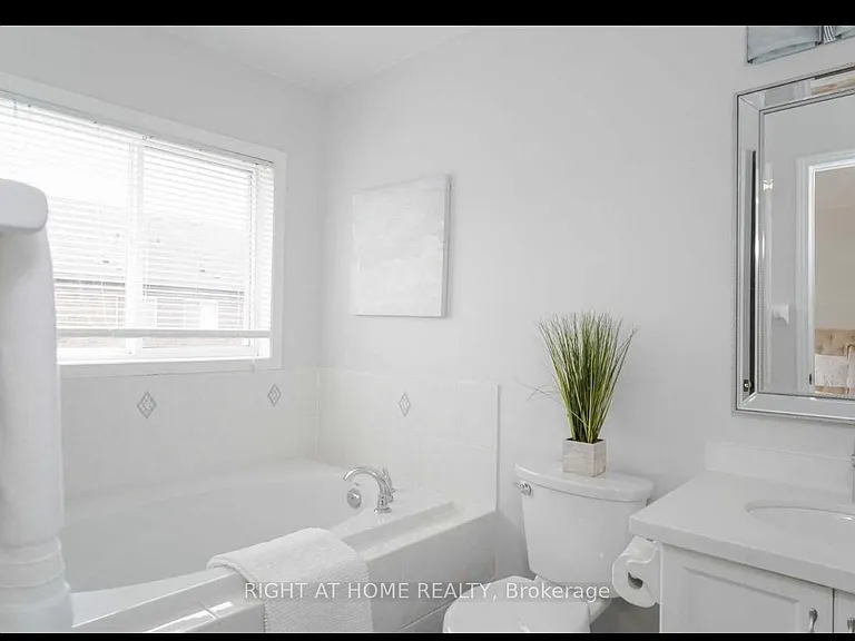 6399 Spinnaker Cir #121 — Photo 6