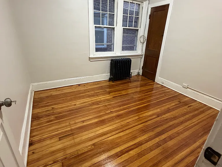 220 Virginia Ave — Photo 6