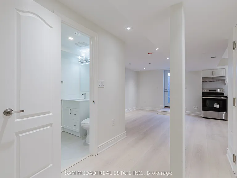 5489 Festival Dr — Photo 12