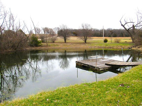 3rd image of 1901 N 600th Rd