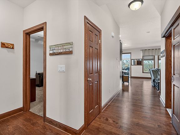 4th image of 729 Timberview Dr