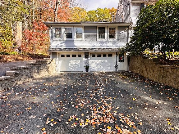 2nd image of 32 Sherwood Dr