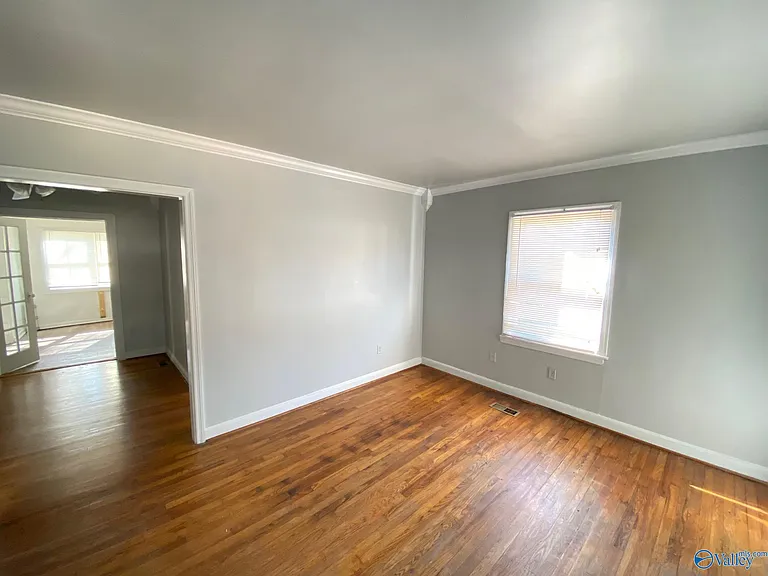 2415 Bonita Dr SW — Photo 5