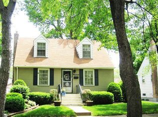 17637 Community St, Lansing, IL 60438