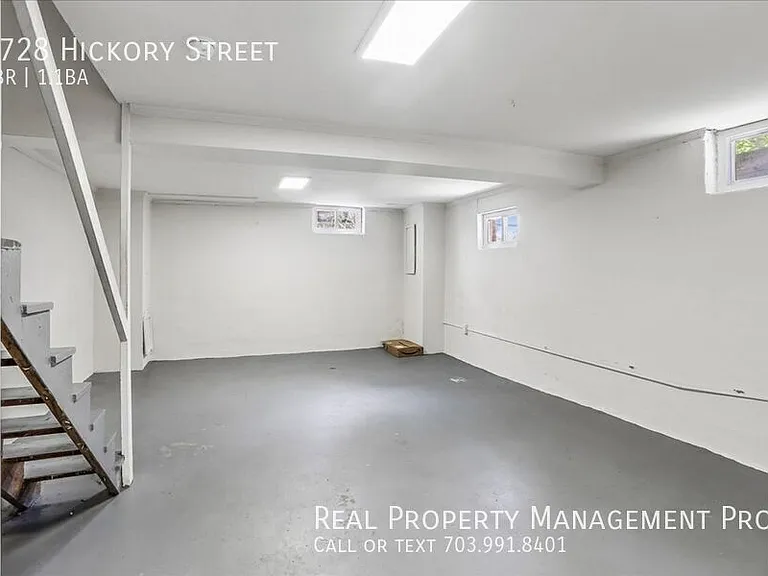 2728 Hickory St — Photo 16