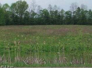 Ravenna Ave, Louisville, OH 44641