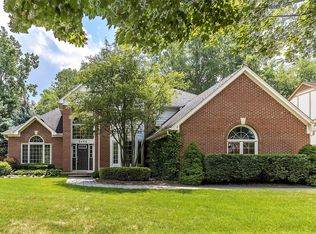 5648 Whitfield Dr, Troy, MI 48098