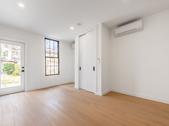 5th image of 5-13 51st Ave #1F