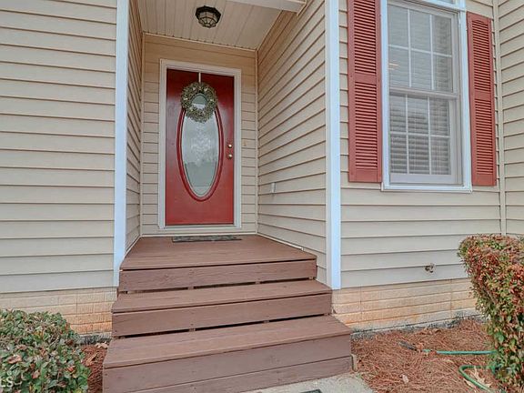 3rd image of 30 Pecan Lake Ct
