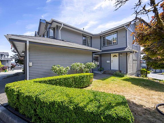 2nd image of 1685 Pinetree Way #120