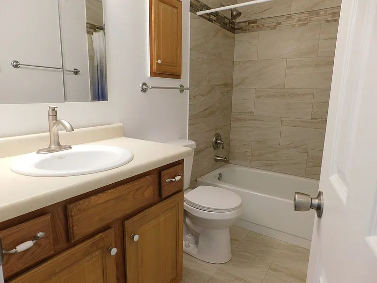 869 Iowa Ave — Photo 16