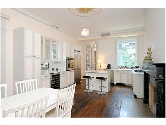 Rented by Douglas Elliman | media 36