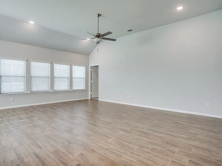13140 Mizell Ln — Photo 11