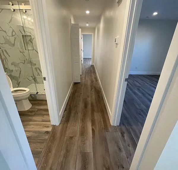 3923 Franklin Ave — Photo 3