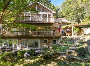395 Lynn Cove Rd, Asheville, NC 28804