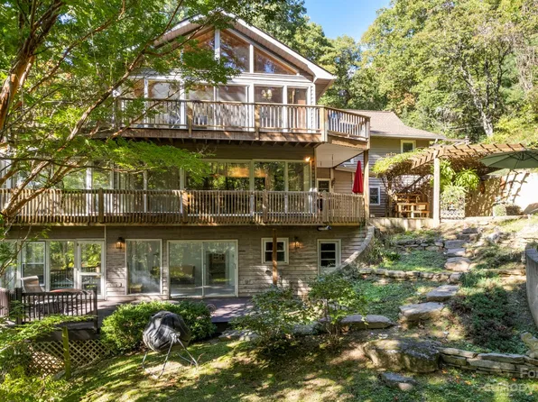 395 Lynn Cove Rd, Asheville, NC 28804