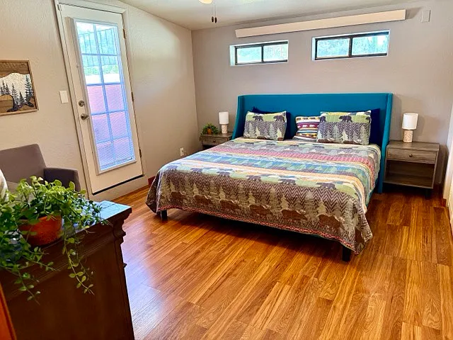 77 Cougar Dr — Photo 32