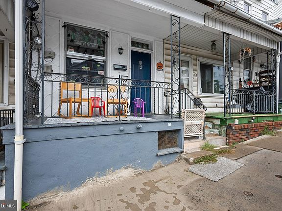 2nd image of 104 N Poplar St