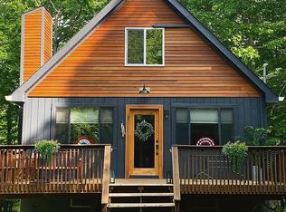 127 Cypress Ln, Greentown, PA 18426