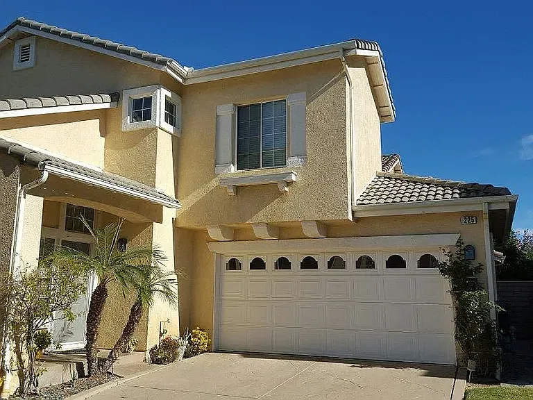 3 bed, 2.5 bath, 1547 sqft, $4,250 — Photo 2