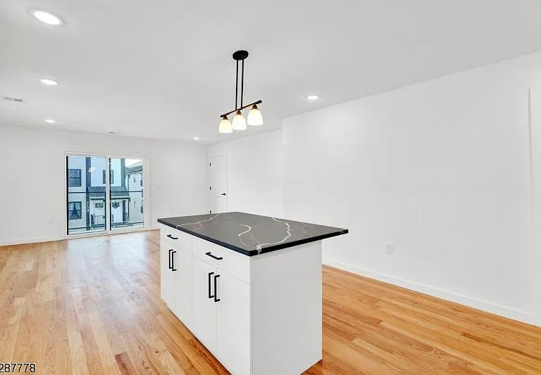 757 Seaport Dr #1 — Photo 6